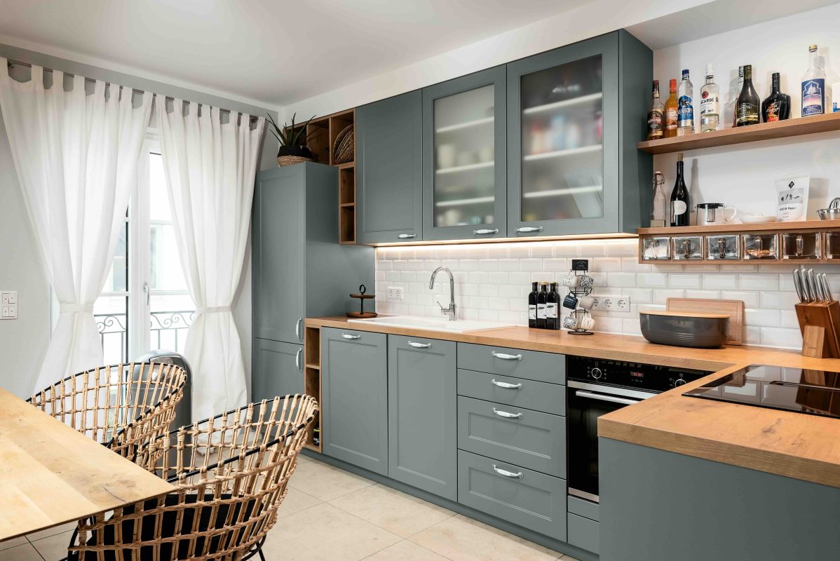 Landhausküche auf kleinen Raum Fjord Grün Classico
