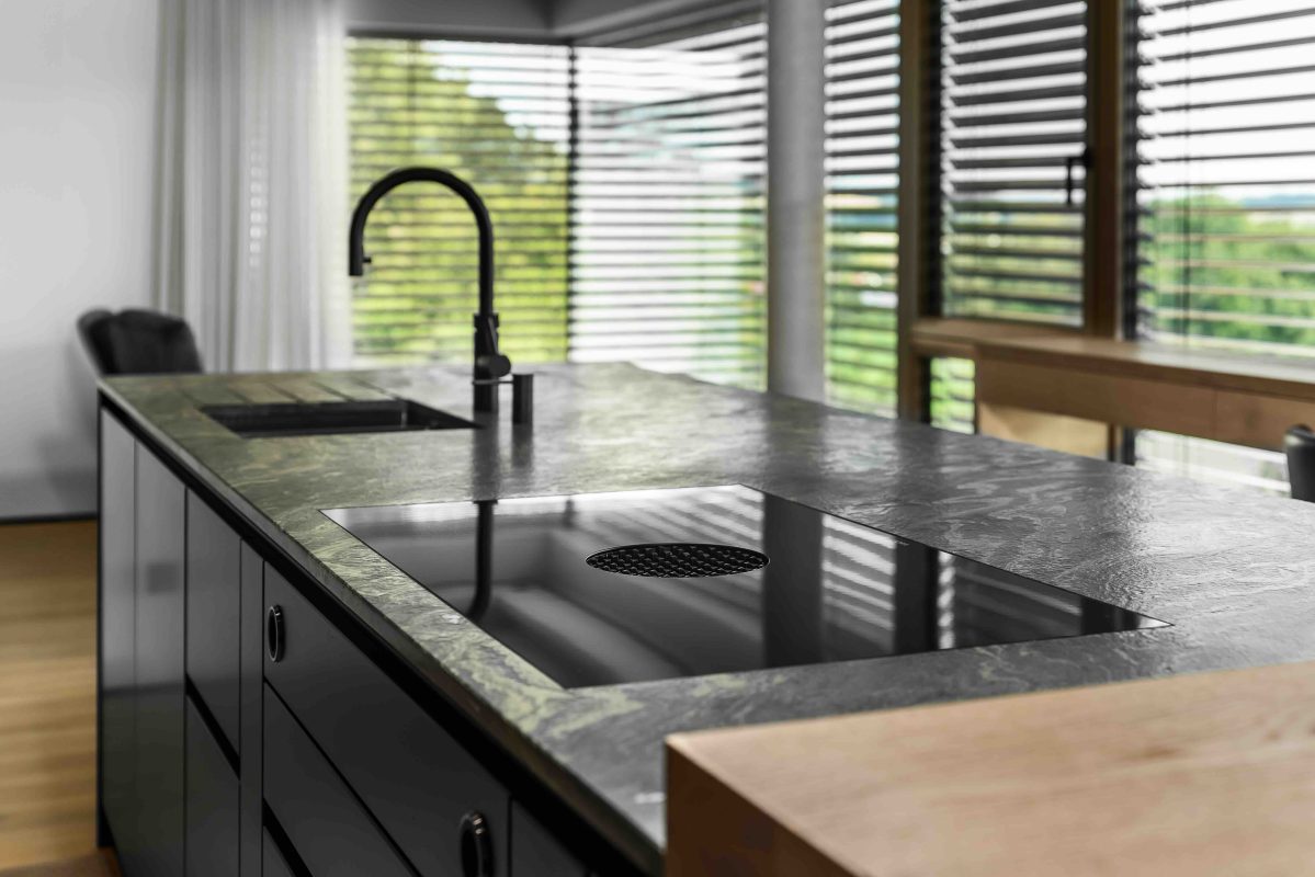 Referenzkücheküche Anthrazit Silbermond