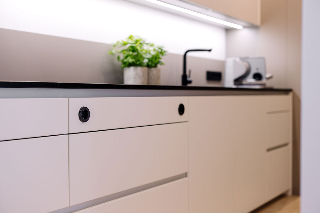 weiße Küche Silbermond